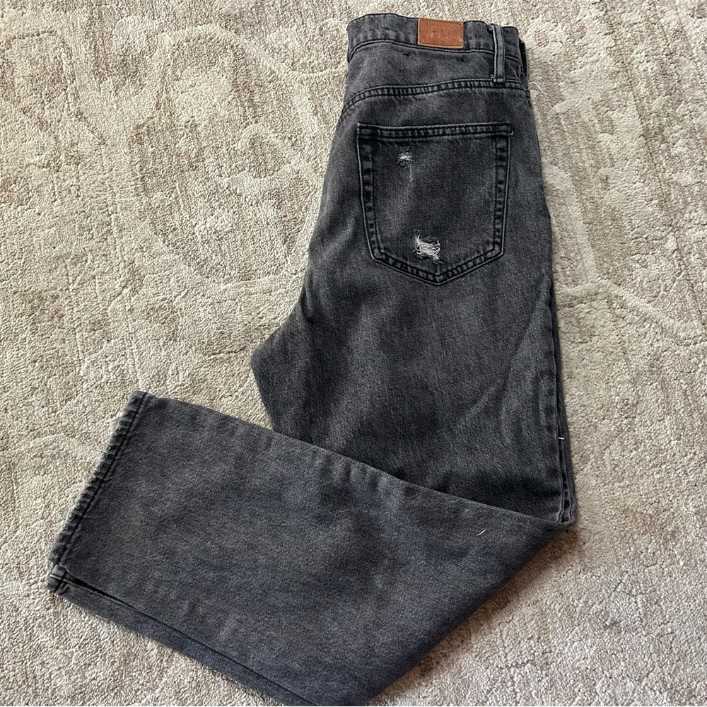 BDG Black Denim Pants Size 29 Slim Straight Fit Distressed Cute Holes
